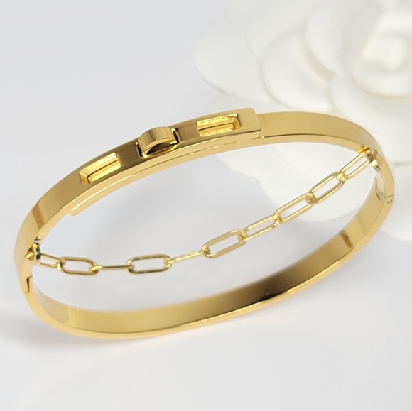 NEW 18K Gold Stainless Steel with Chain Bracelet - Picture 4 of 13